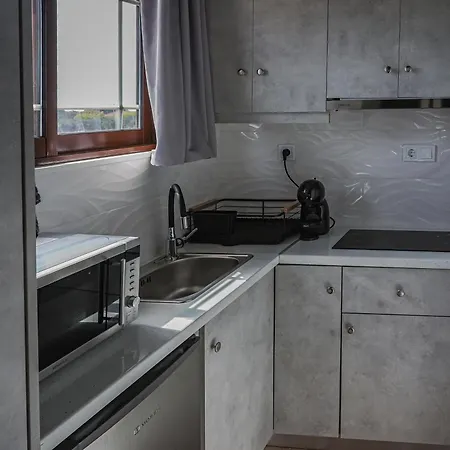 Takis' Attic * Agios Ilias (Elis)