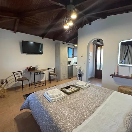 Apartment Takis' Attic