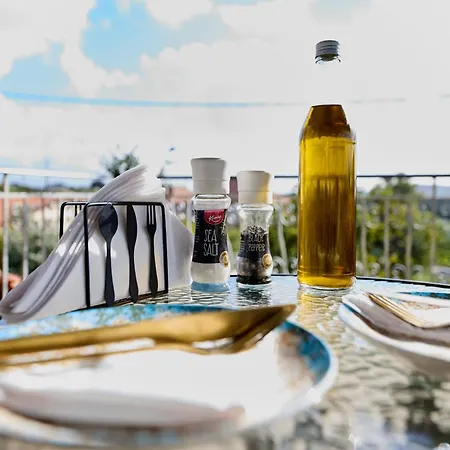 Takis' Attic Appartement *