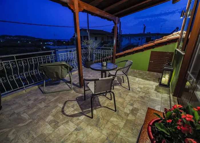 Takis' Attic Appartement *