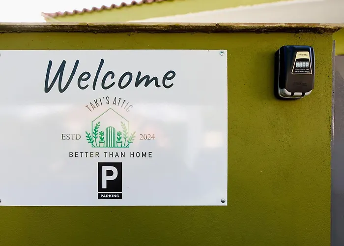 Takis' Attic Lägenhet